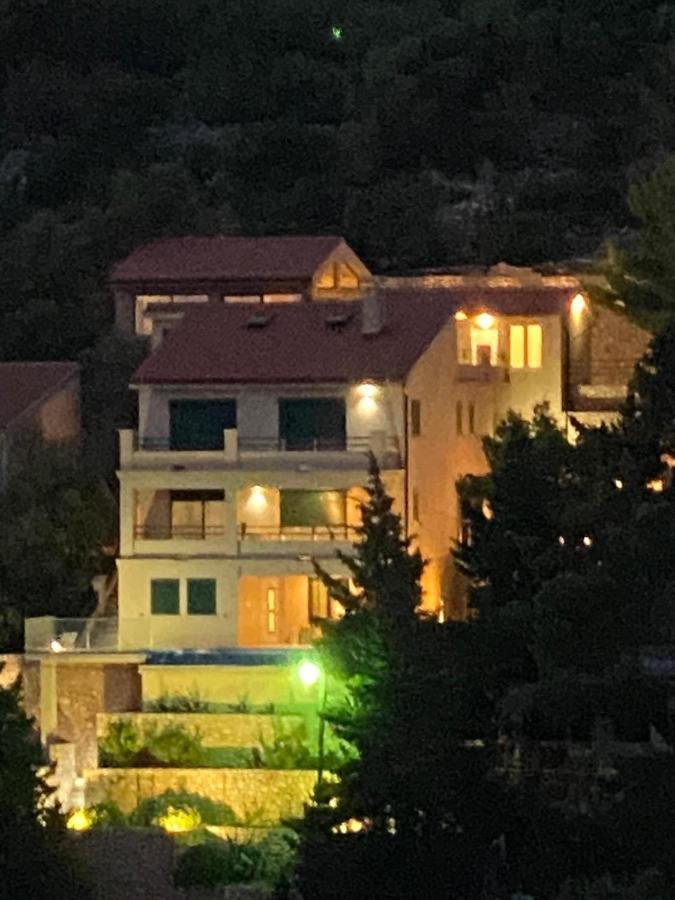 Villa Relax , With Seaview And Two Pools Near Beach Starigrad  Buitenkant foto